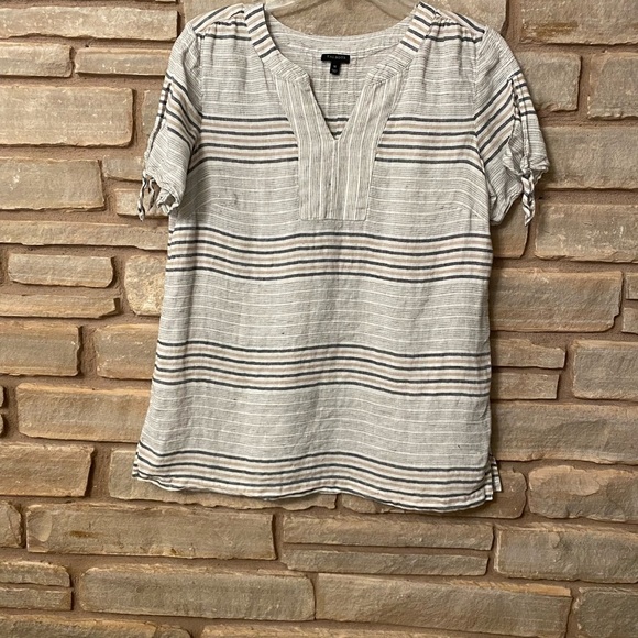 Talbots Womens Striped 100% Linen Tie-Sleeve Gray
Beige Top Size Medium - Picture 4 of 11